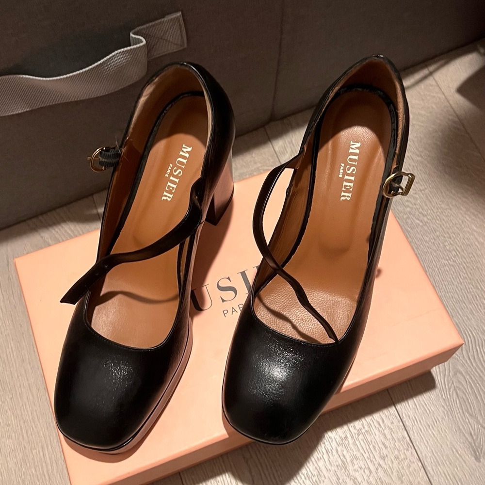 Musier Paris Minimal Black Leather Mary Jane Heels Size 40 - Picture 2 of 3